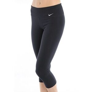 NIKE Black Legend 2.0 Tight Fit Dri-Fit Cotton Capri Legging Active Size Small